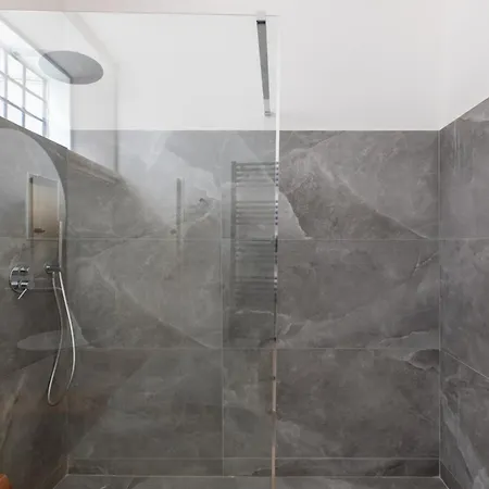 Iflat Trevi Fountain's Roomy&friendly Appartement *